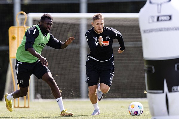 Zuletzt spielte Leandro Putaro (r.) für den VfL Osnabrück. - © IMAGO/osnapix