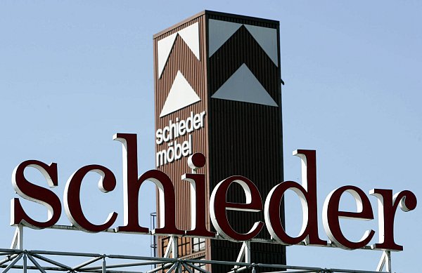 Europas umsatzstärkster Möbelhersteller "Schieder" ist 2007 zerschlagen worden. - © Oliver Krato/dpa