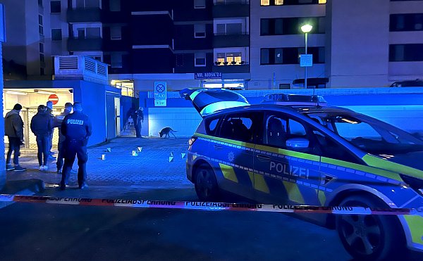 Tödliche Schüsse in Brackwede zwischen Treppenplatz und Berliner Straße Sieben Schüsse, Memo K. (31) stirbt wenig später im Krankenhaus. Die Mordkommission Haupt sucht kurz darauf Sinan Ke. (29) - © Charlotte Mahncke
