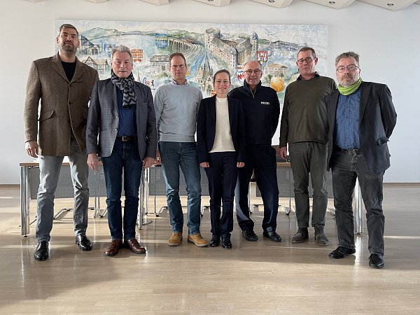 Andreas Nolte ( Sprecher IG Innenstadt, v. l.), Dieter Honervogt (stellvertretender Bürgermeister), Heiko Appelbaum (Citymanager), Astrid Hunstig ( Sprecherin IG Innenstadt), Michael Schütte (Erster Polizeihauptkommissar), Claus Josephs ( Leiter Ordnungsamt) und Johannes Menze (Grüne Paderborn). - © IG Innenstadt