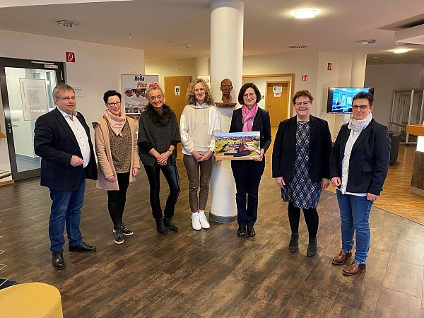 Wolfgang Gelhard (v. l.), Mareike Gördemann, Alexa Quinte, Gudrun Michels, Edith Michels-Ringkamp, Regina Schafmeister und Eva Klare-Kurtenbach. - © Kolping-Bildungswerk Paderborn