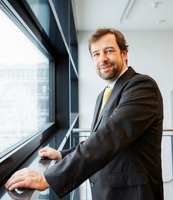 Christian Plessl leitet das Zentrum für Paralleles Rechnen der Universität Paderborn. - © Universität Paderborn