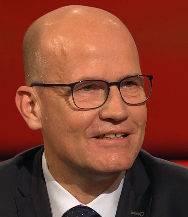 Ralph Brinkhaus (CDU) diskutiert bei der ARD-Sendung "bei hart aber fair". - © Screenshot/ARD