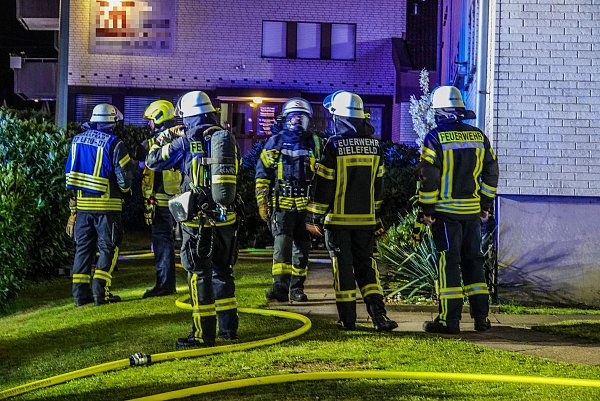 Rund 30 Einsatzkräfte rücken kurz nach Mitternach aus. - © Paul Brinkmann