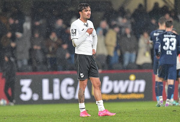 Oliver Batista-Meier, hier im Trikot des SC Verl, wird wohl künftig in der Schweiz kicken. - © sport/presse/foto Jens Dünhölt