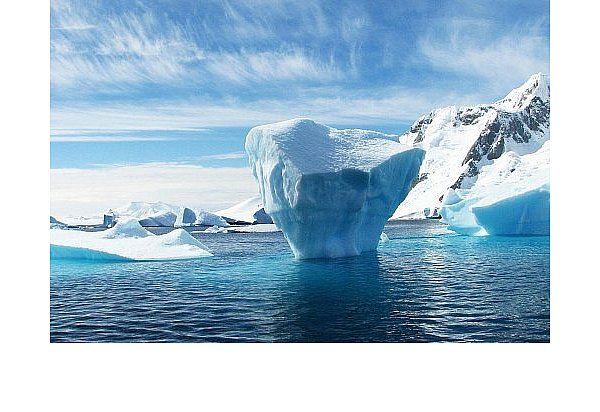 Auch die Antarktis ist vom globalen Klimawandel betroffen. Vor allem die Antarktische Halbinsel und die Westantarktis erwärmen sich stark. - © Pixabay