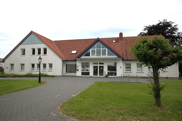 Initiatoren und Presbyterium hoffen, dass sie das Gemeindehaus zusammen mit vielen engagierten Mitgliedern der evangelisch-lutherischen Kirchengemeinde deutlich beleben und Gelder zu dessen Unterhalt generieren können. - © Ilka Gülker