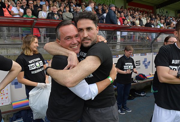 Geldgeber Thomas Hagedorn (l.) und Trainer Julian Hesse haben den Aufschwung des FCG in den vergangenen Jahren vorangetrieben. Hesse wird den Aufsteiger auch in der Regionalliga coachen. - © Jens Dünhölter
