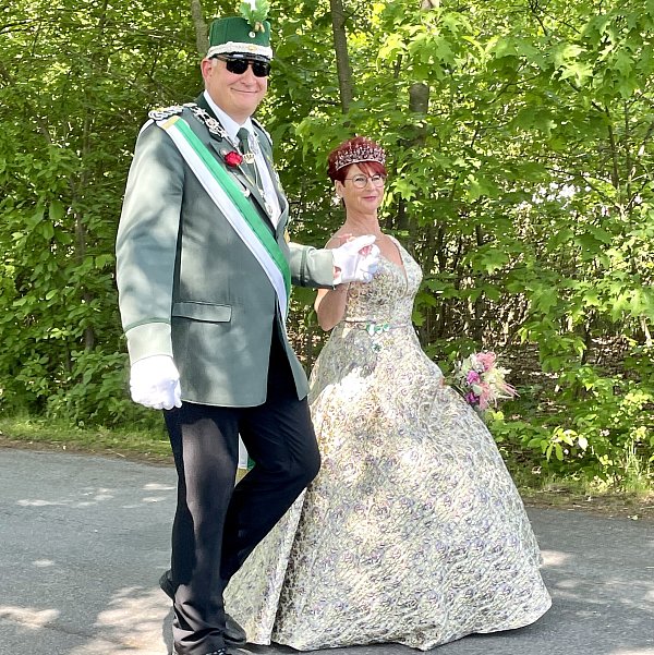 Das Königspaar Markus und Martina Thauern. - © Carola Drabon