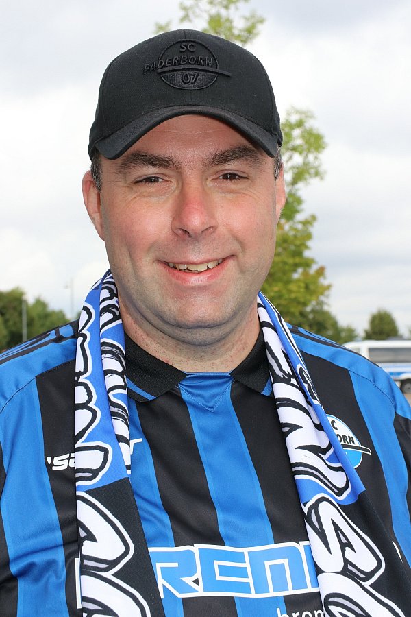 Markus Lüttgens wohnt zwar ziemlich nah an Bielefeld, ist aber eingefleischter SCP-Fan. - © Frank Beineke