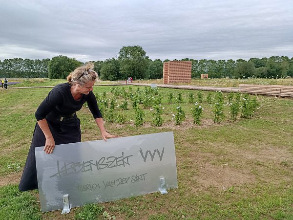 Marion van der Sant ist Floralkünstlerin. - © LGS Höxter