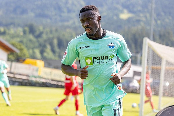 Der blitzschnelle Sirlord Conteh trifft am Freitagabend auf seinen nicht wesentlich weniger schnellen Bruder Christian, der bei Osnabrück unter Vertrag steht. - © Oliver Krato