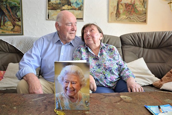 Die Queen hat David und Anneliese Owen gratuliert, als das Paar im vergangenen Jahr die Diamantene Hochzeit feierte. Owen hatte mehrfach Kontakt zum Königshaus. - © Karin Prignitz