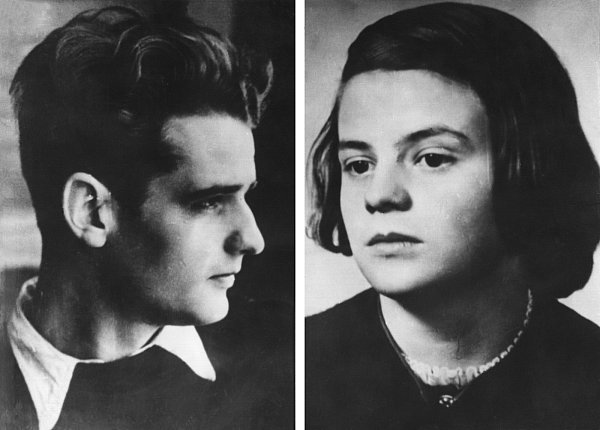 Hans und Sophie Scholl, Gründer bzw. Mitglieder der Widerstandsgruppe "Weiße Rose". - © Verwendung weltweit, usage worldwide