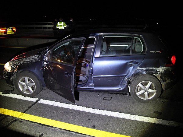 Der VW Golf des 23-Jährigen. - © Polizei