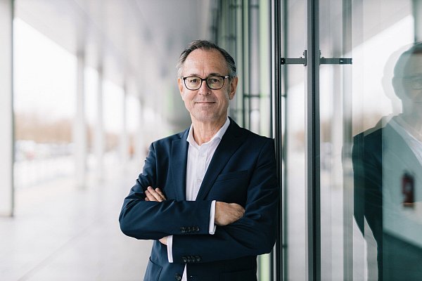 Andreas Zick ist Leiter des Instituts für Interdisziplinäre Konflikt- und Gewaltforschung an der Universität Bielefeld. - © Universitaet Bielefeld