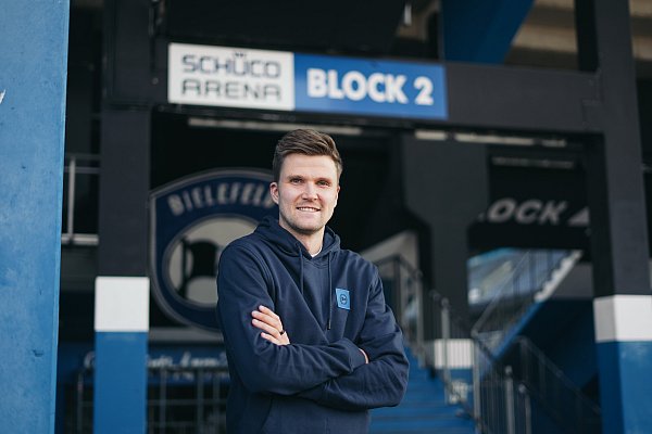 Der gebürtige Bielefelder Lukas Kunze wird Armine. - © DSC Arminia Bielefeld