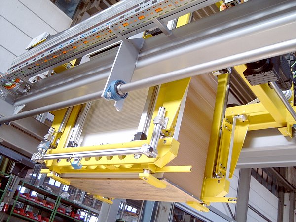 Die Spezialisierung auf das Handling von plattenförmigen Materialien aller Art ist trotz aller Veränderungen auch nach 50 Jahren geblieben. - © Systraplan