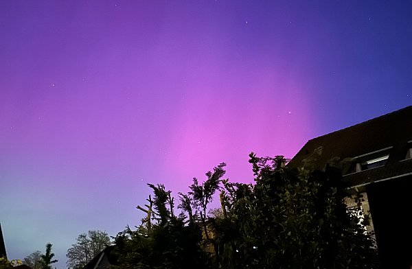 In Paderborn-Elsen sind in der Nacht zu Samstag wunderschöne Polarlichter zu sehen. - © Stefanie Eble