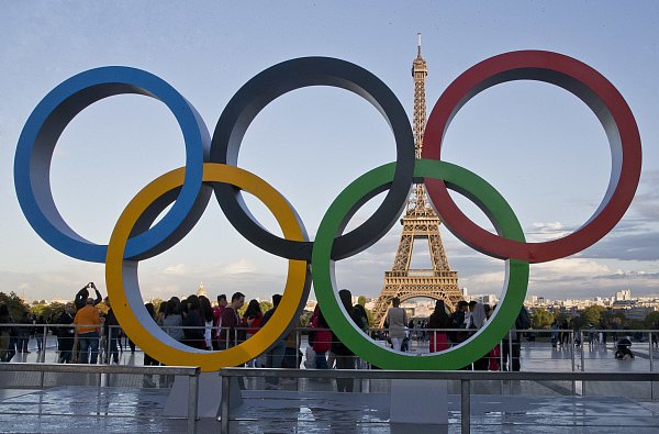 In Schaltjahren finden jeweils auch die Olympischen Sommerspiele statt. Ausrichter des Sportereignisses im Jahr 2024 ist Paris. - © dpa