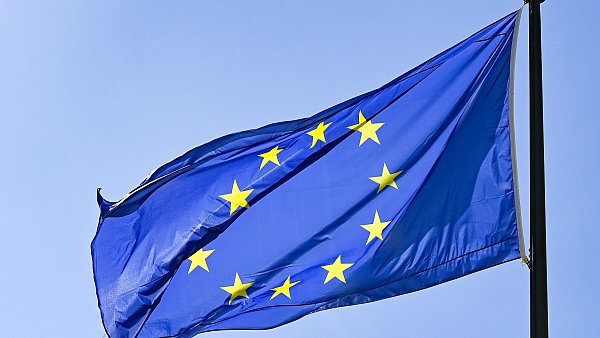 Bei der Europawahl wird das Europäische Parlament durch die Bürgerinnen und Bürger gewählt. - © Jens Kalaene/dpa