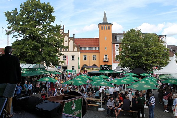 Das Lübbecker Bierbrunnenfest steht vor der Tür, es soll ein rauschendes Fest werden. - © Barre