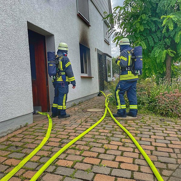 Die Feuerwehr bekam den Brand schnell unter Kontrolle. - © Feuerwehr Brakel