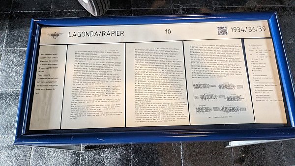 Auch Beschreibungen und Geschichten zu den ausgestellten Fahrzeugen sind in dieser Form nachzulesen. - © Dorfgemeinschaft Nettelstedt