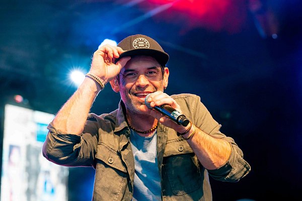 Die Latino-Band Marquess spielt am „Tag der offenen Tür" (Samstag, 15. Juni) nach Matchende auf der OWL-Lokalradiobühne. - © TERRA WORTMANN OPEN/Valentin Diehl
