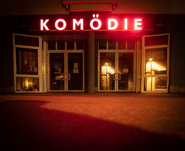 Komödie Bielefeld bei Nacht. - © Mike-Dennis Müller / www.mdm.photo