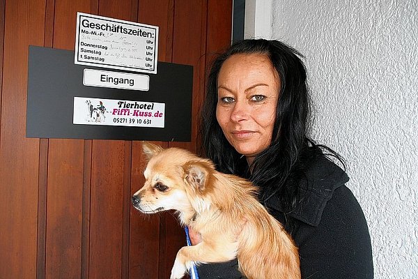 Im Fiffi-Kuss nimmt Claudia Brillo jede Art von Haustieren auf, meistens sind es Hunde und Katzen, die bei ihr zu Gast sind. - © FOTO: AMINA VIETH