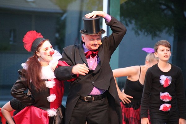 Als Zirkusdirektor moderierte Frank Salomon-Neumann das Showprogramm "So ein Zirkus" beim Turnfest Miratu 2014.