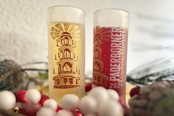 Beim Paderborner Weihnachtsmarkt 2024 zierte die Weihnachtspyramide das Mitbringsel. - © Lea Horstmann / Stadt Paderborn