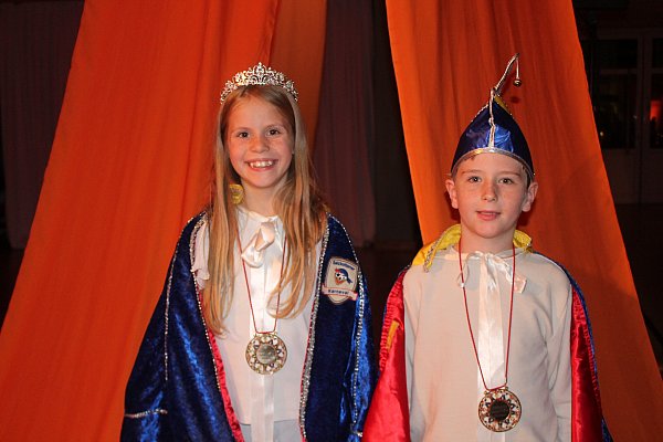 Das Salzkottener Kinderprinzenpaar Judith I. und Julian I. - © Johannes Büttner