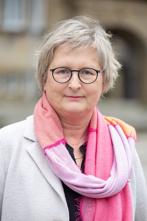 Birgit Beckermann tritt zum 1. Juli das Amt der Schul- und Kulturdezernentin in Bielefeld an. Die 58-Jährige wird damit Nachfolgerin von Udo Witthaus, der in den Ruhestand geht. - © Oliver Krato