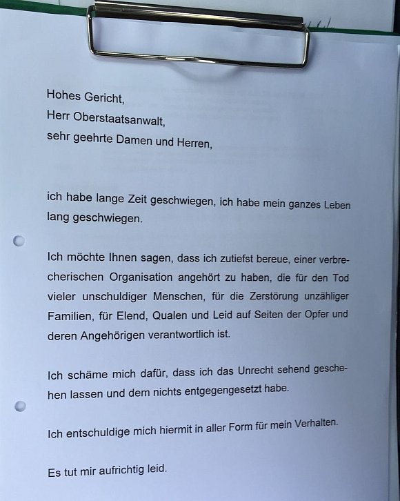 Im Wortlaut: Die Erklärung Reinhold Hannings wurde Journalisten im Gerichtssaal ausgedruckt zur Verfügung gestellt. - © Dirk-Ulrich Brüggemann
