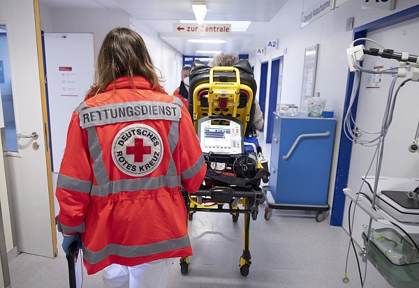 Auch die Notaufnahmen im Kreis Gütersloh sind an dein Feiertagen besetzt. - © dpa