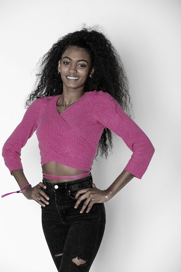 An der 15. Staffel von "Germany's next Topmodel" nimmt auch die 21-jährige Reny aus Rheda-Wiedenbrück teil. - © Pro Sieben/Claudia Hofmaier