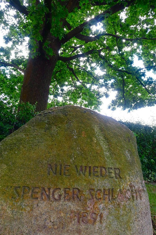 Ein Findling in Spenge erinnert an 1891. - © Kurt Ehmke