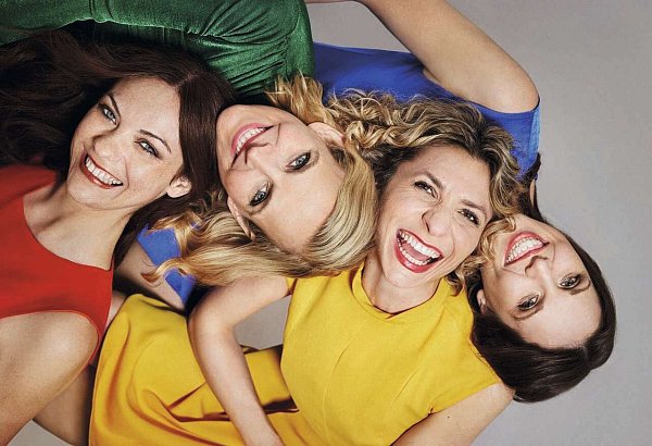 Die Hamburger Mädels von "Salut Saison" singen und fabulieren über "Heimat" in der Stadthalle - © Gabo-Quartett