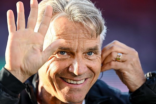 Bielefeld ist sicherlich eines der schwersten Lose, die möglich waren, sagte der neue Werder-Coach Horst Steffen. - © Harry Langer/dpa