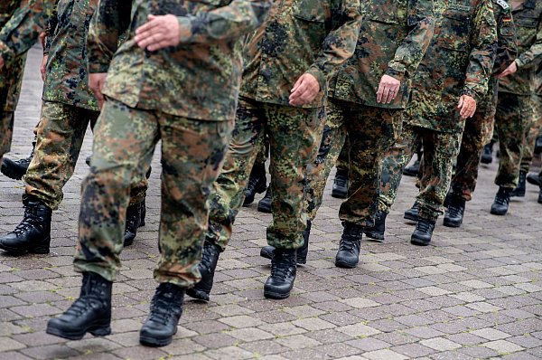Reservistenappell mit Schwurbekräftigung - © Hauke-Christian Dittrich/dpa