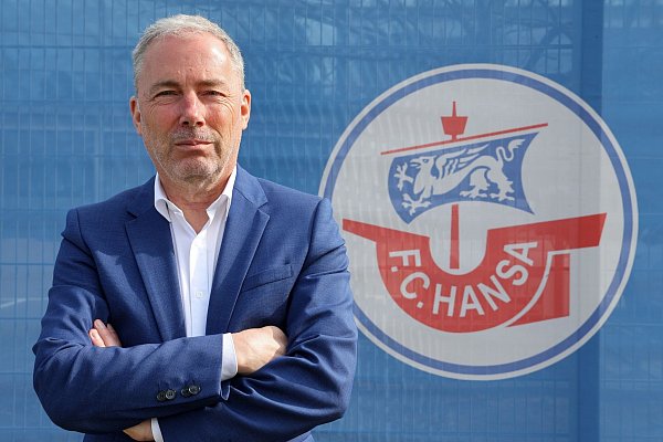 Hansa Rostocks Vorstandsvorsitzender Jürgen Wehlend. - © Bernd Wüstneck/dpa