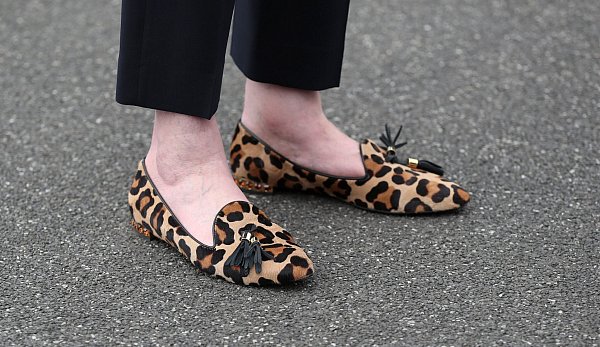 Auch Schuhe können Leo-Look - diese hier gehören der früheren britischen Premierministerin Theresa May. (Foto von 2017) - © picture alliance / Scott Heppell/PA Wire/dpa