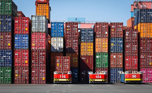 Die Wirtschaft erhofft sich neue Absatzmöglichkeiten durch das Abkommen. (Archivbild) - © Christian Charisius/Deutsche Presse-Agentur GmbH/dpa