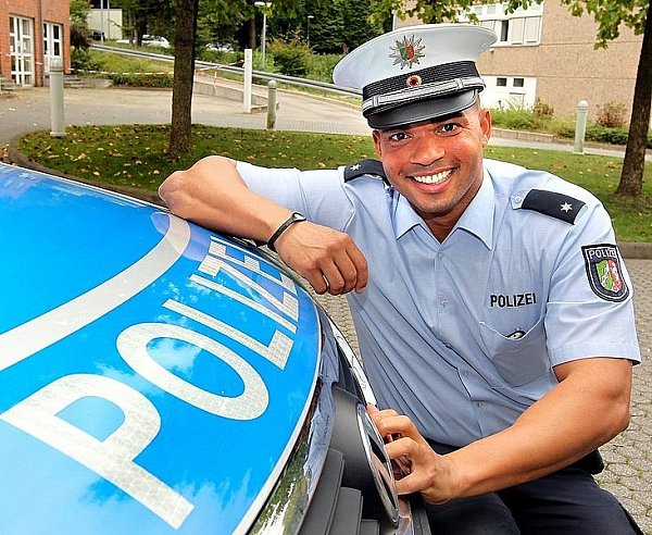 Kommissar Gil Kwamo-Kamdem trat gestern seinen Dienst in der Wache Nord an. - © FOTO: WOLFGANG RUDOLF