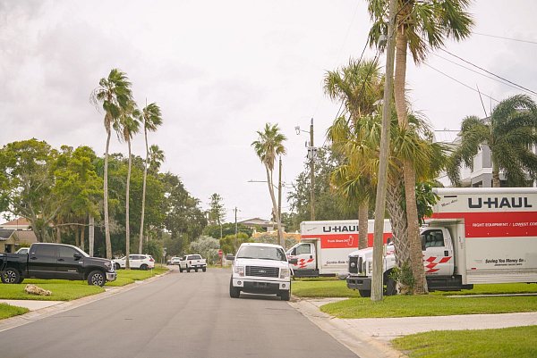Im US-Bundesstaat Florida bereiteten sich die Menschen bereits auf die Ankunft des Hurrikans Helene vor. - © Martha Asencio-Rhine/Tampa Bay Times/ZUMA Press Wire/dpa