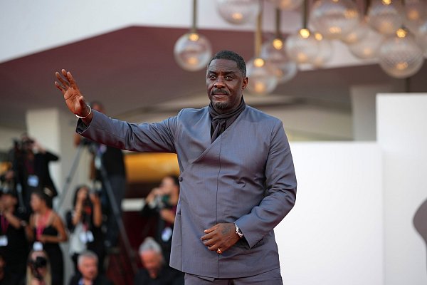 Idris Elba verkörpert den US-amerikanischen Präsidenten in «A House of Dynamite» - hier zu sehen vor der Premiere am 2. September. - © Alessandra Tarantino/Invision/AP/dpa