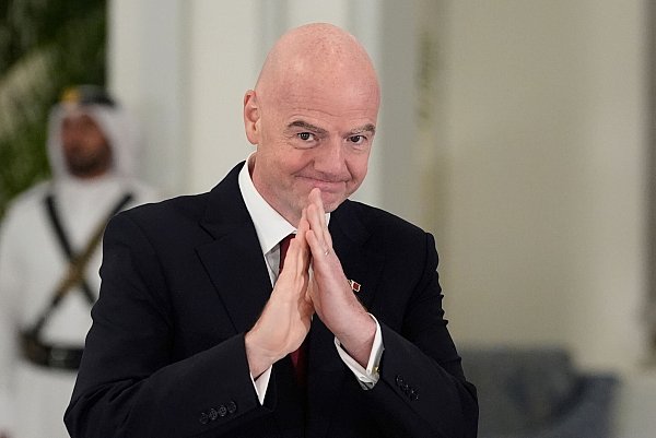 Gianni Infantino war mit US-Präsident Trump unterwegs. - © Alex Brandon/AP/dpa