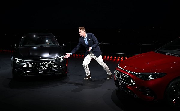 Bringt der neue vollelektrische CLA die Wende bei den E-Auto-Verkäufen der Schwaben? (Archivbild) - © Marijan Murat/dpa